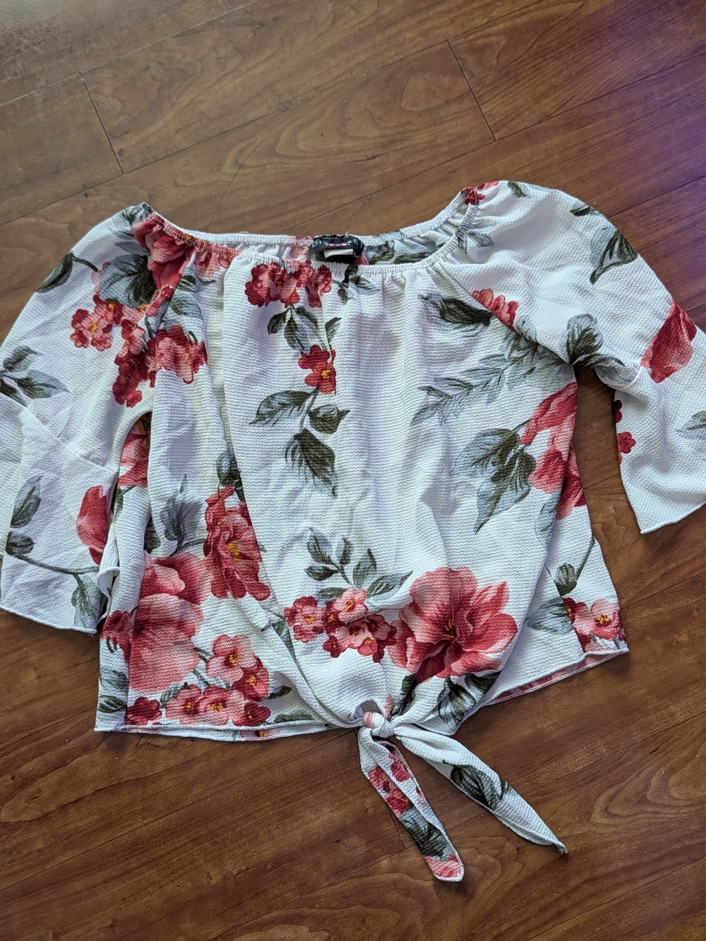 Discreet White Off-Shoulder Tie-Front Floral Blouse with Pink Print